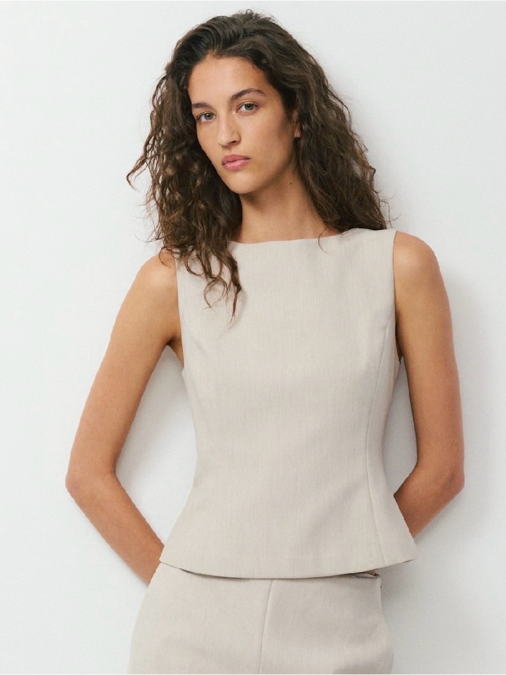 Aritzia Babaton Enigma Top - Eversential™ Size 12 Career Heathered Beige Vest